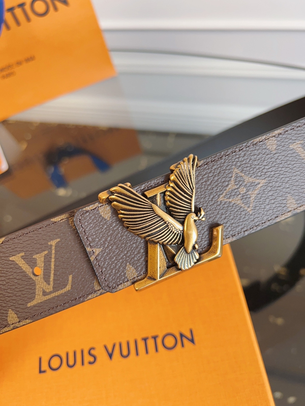 ルイヴィトンベルト背面デザイン